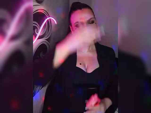 Brunetochkaaa webcam