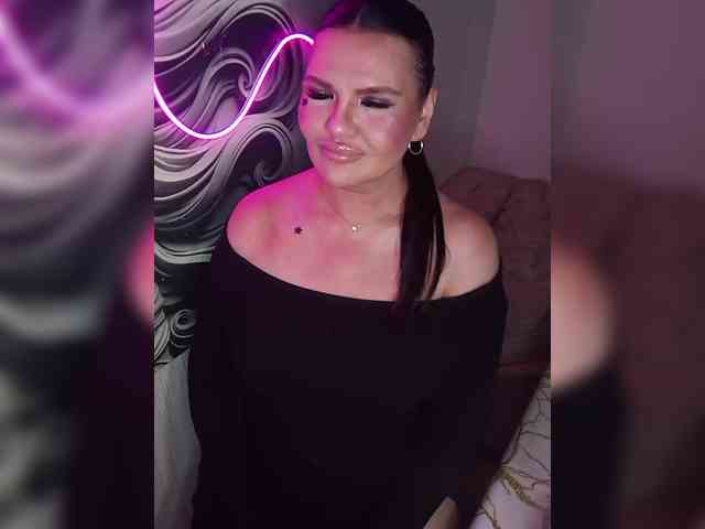 Brunetochkaaa webcam