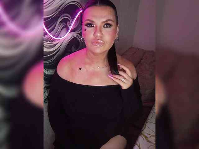 Brunetochkaaa webcam