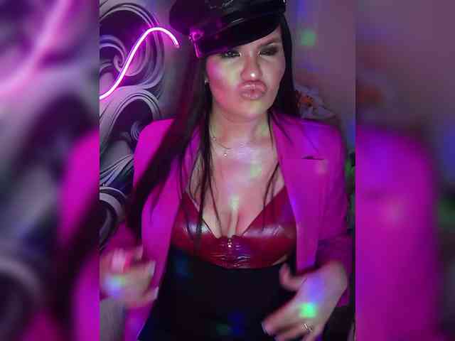 Brunetochkaaa webcam