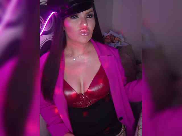 Brunetochkaaa webcam