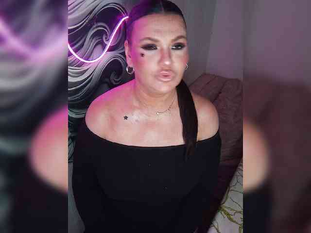 Brunetochkaaa webcam