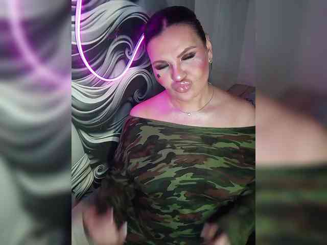 Brunetochkaaa webcam