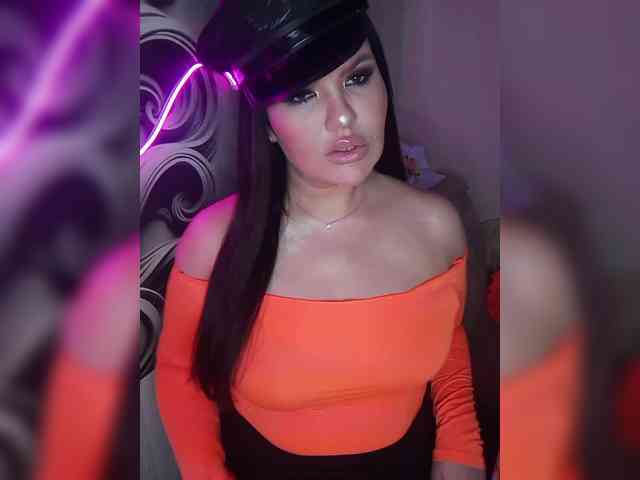 Brunetochkaaa webcam