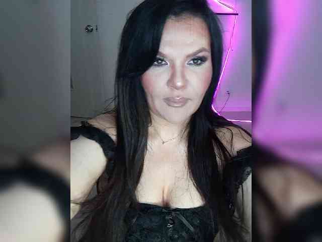 Brunetochkaaa webcam