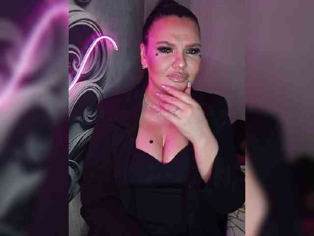 Brunetochkaaa webcam