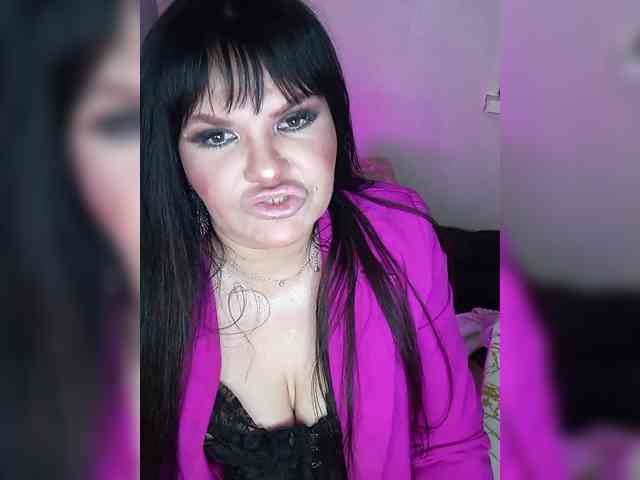 Brunetochkaaa webcam