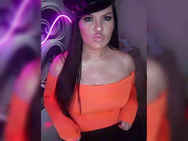 Brunetochkaaa webcam