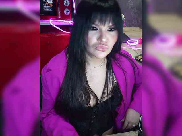 Brunetochkaaa webcam