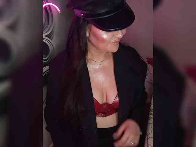 Brunetochkaaa webcam