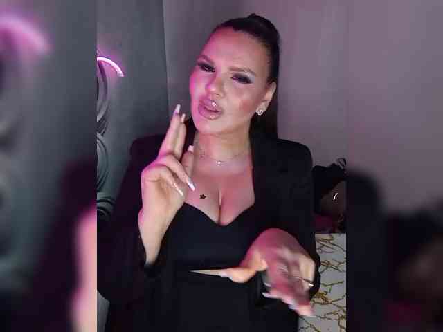 Brunetochkaaa webcam