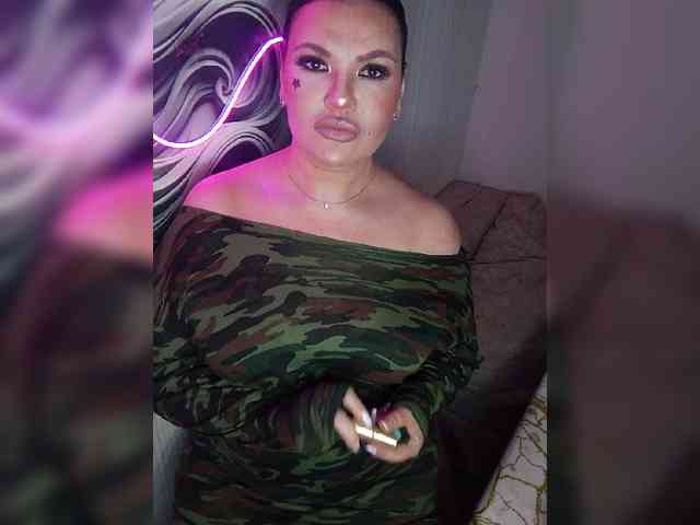 Brunetochkaaa webcam