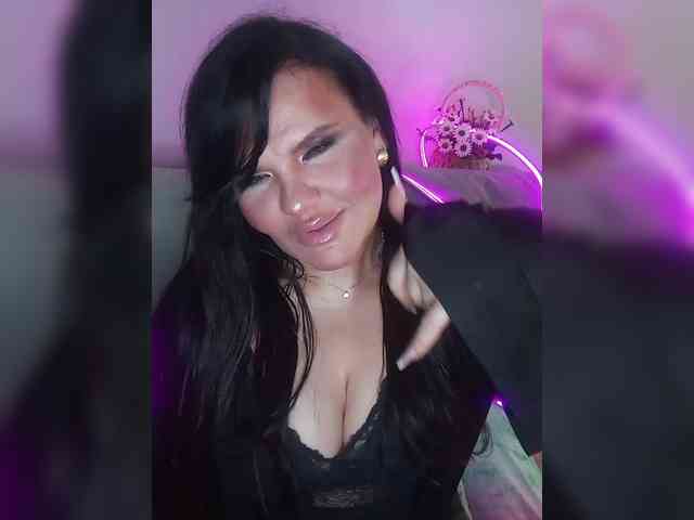 Brunetochkaaa webcam