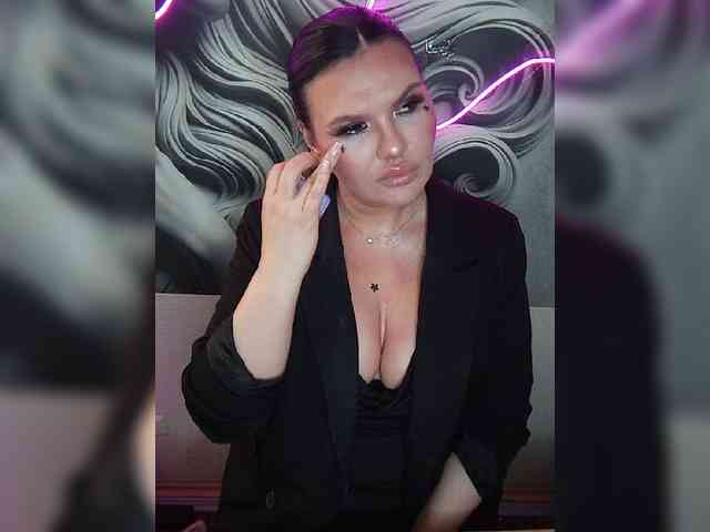 Brunetochkaaa webcam