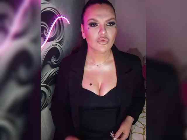 Brunetochkaaa webcam