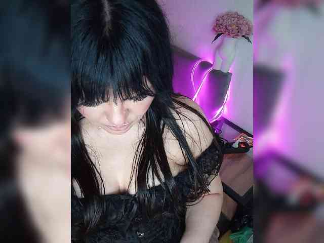 Brunetochkaaa webcam