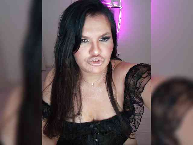 Brunetochkaaa webcam