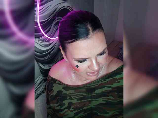 Brunetochkaaa webcam