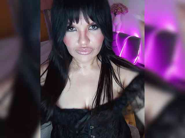 Brunetochkaaa webcam