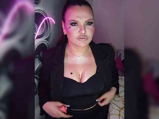 Brunetochkaaa webcam