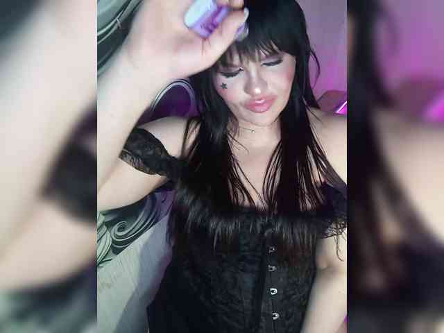 Brunetochkaaa webcam
