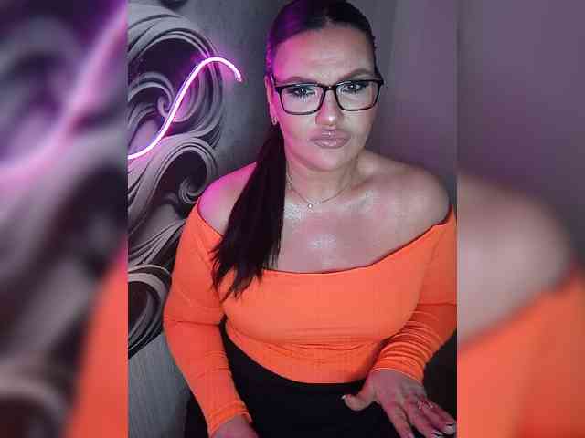 Brunetochkaaa webcam