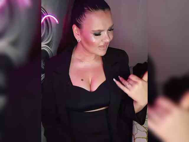 Brunetochkaaa webcam