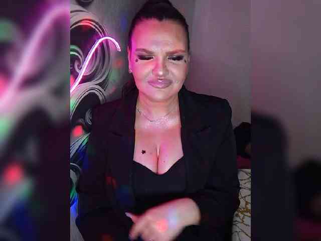 Brunetochkaaa webcam