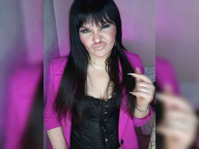 Brunetochkaaa webcam