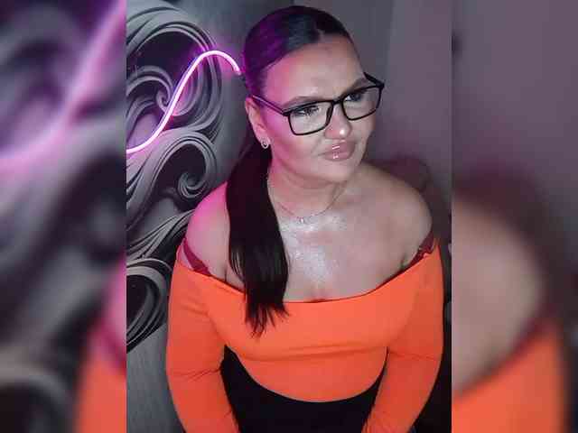 Brunetochkaaa webcam