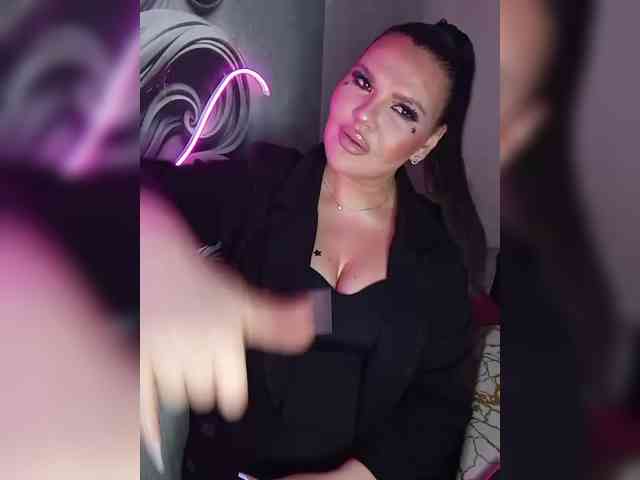 Brunetochkaaa webcam