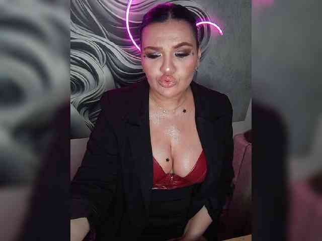 Brunetochkaaa webcam