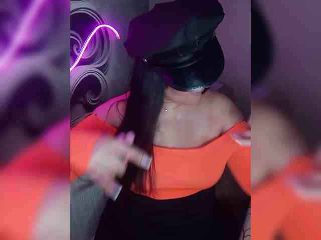 Brunetochkaaa webcam