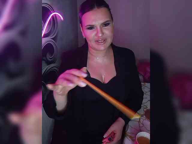 Brunetochkaaa webcam