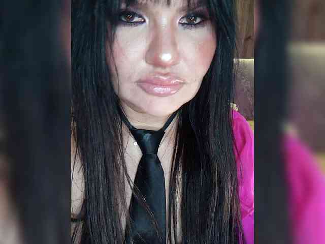 Brunetochkaaa webcam