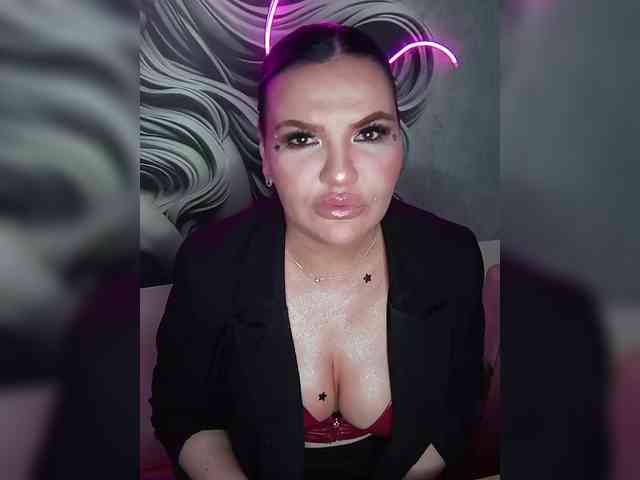 Brunetochkaaa webcam