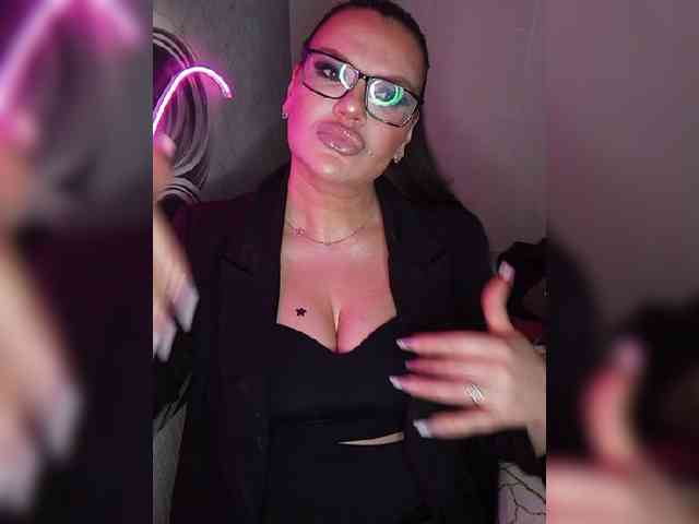 Brunetochkaaa webcam