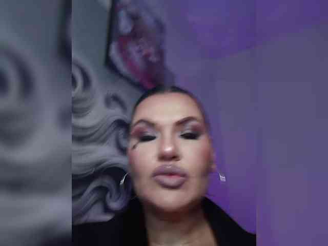 Brunetochkaaa webcam