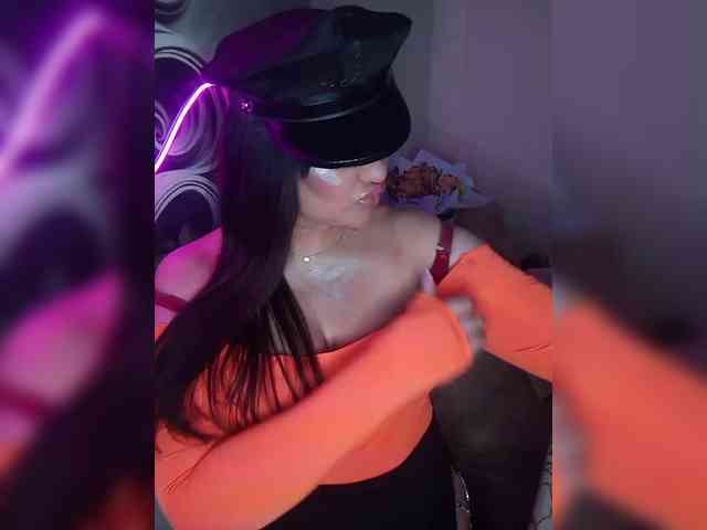 Brunetochkaaa webcam