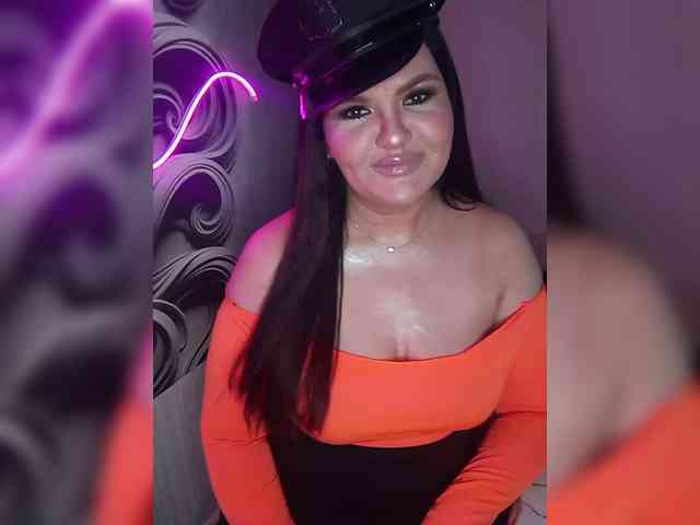 Brunetochkaaa webcam