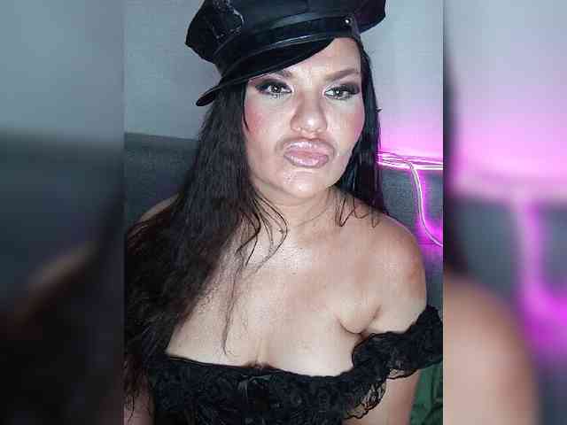 Brunetochkaaa webcam