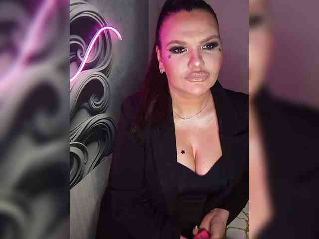 Brunetochkaaa webcam