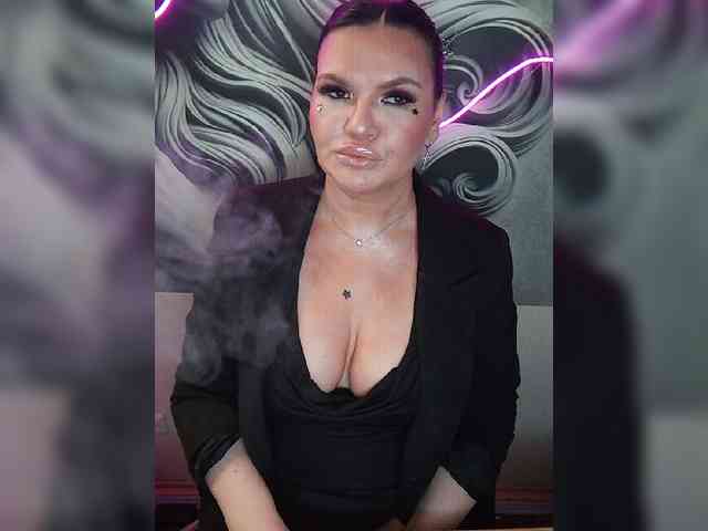 Brunetochkaaa webcam