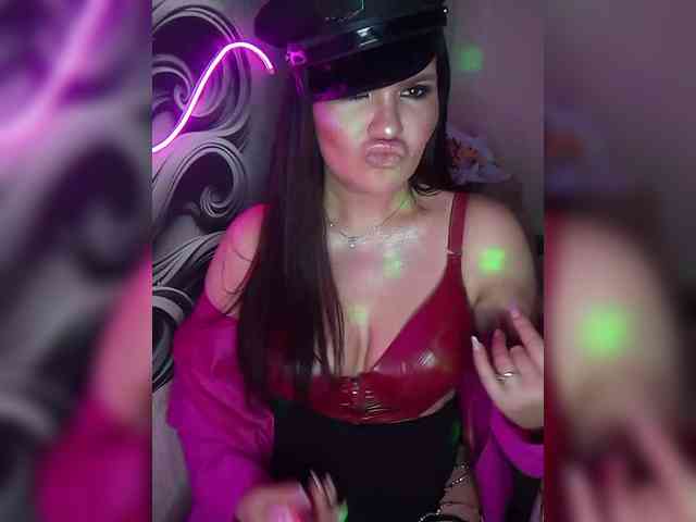 Brunetochkaaa webcam