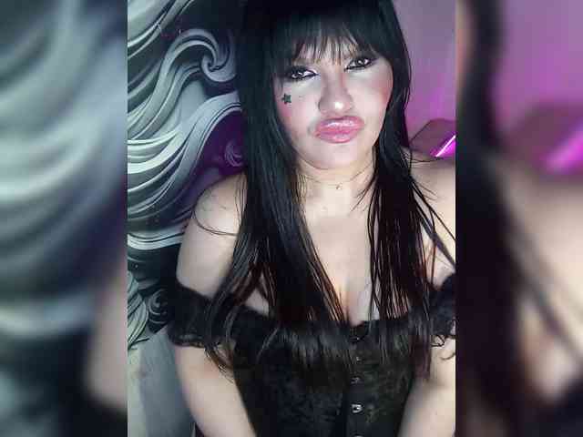 Brunetochkaaa webcam