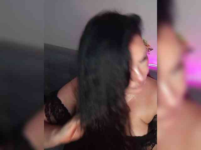 Brunetochkaaa webcam