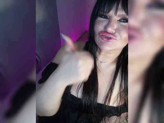 Brunetochkaaa webcam