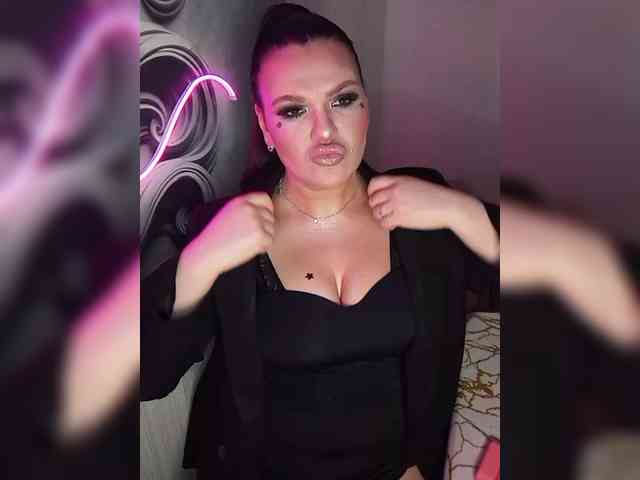 Brunetochkaaa webcam