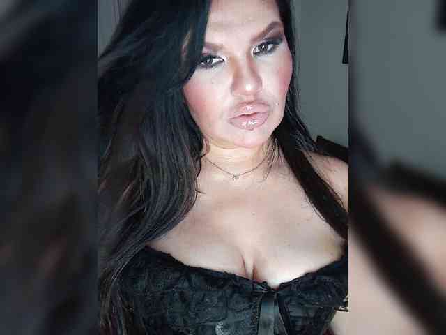 Brunetochkaaa webcam