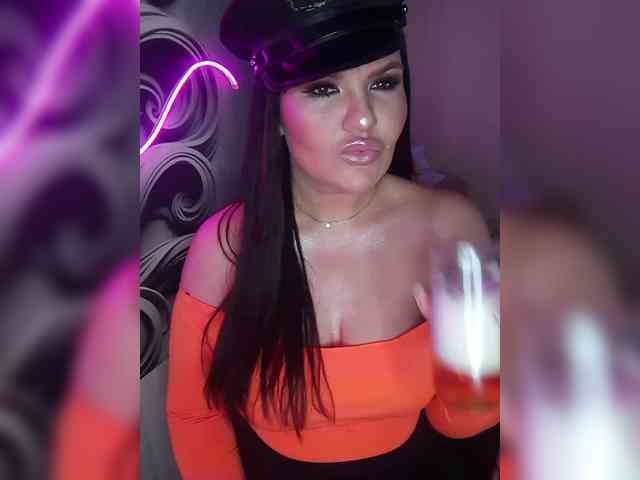 Brunetochkaaa webcam